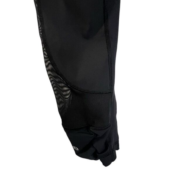Lululemon Black Cropped Athletic Stretchy Leggings With Mesh Leg - Picture 5 of 6